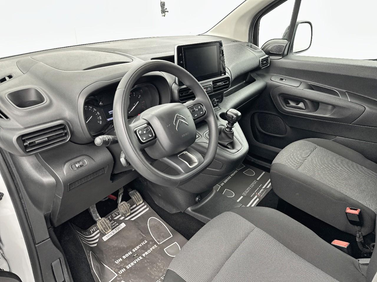 Citroën Berlingo van m 650 bluehdi 100 s&s bvm6 driver — photo 8