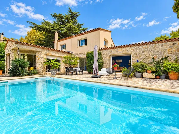 CANDILLARGUES - MAISON FAMILIALE DE 163 M² AVEC 3 SUITES PISCINE