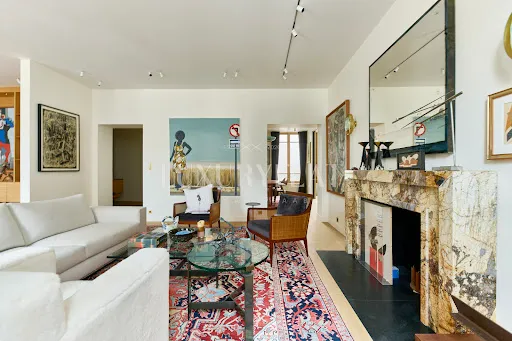 Appartement 4 pièces 150 m²