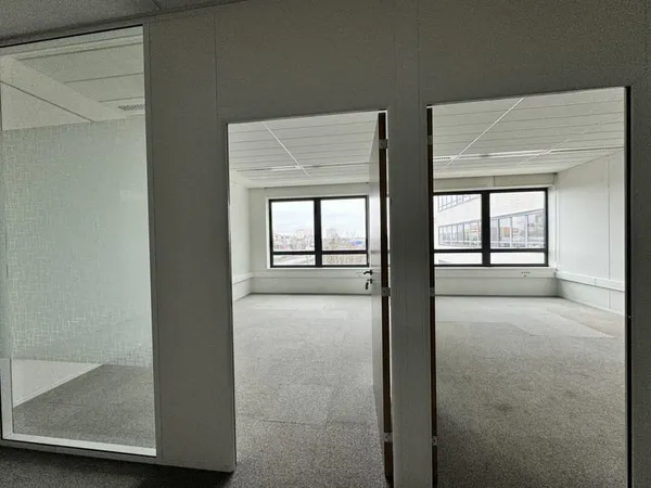 Locaux d'activité - A LOUER - 178 m² non divisibles