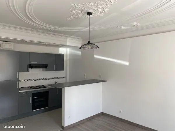A louer Bel appartement avec cachet en RDC