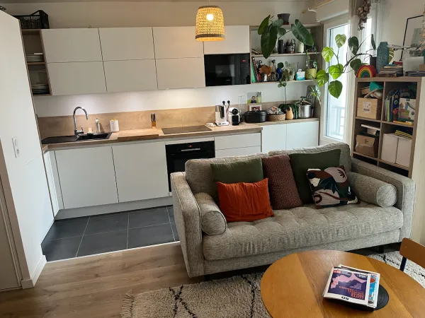 Beau T3 Meublé de 65 m² avec terrasse métro Garibaldi - 1 800€/mois + charges