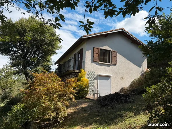 Villa des années 80 à rafraîchir - Terrain 1700 m² vue dégagée - Calme absolu