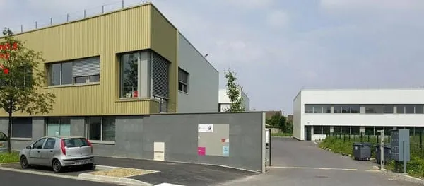 Local d'activité 202 m²