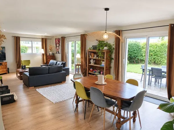 VITRÉ SUD | Maison familiale T7 d'exception, 147 m² - 4 Cham