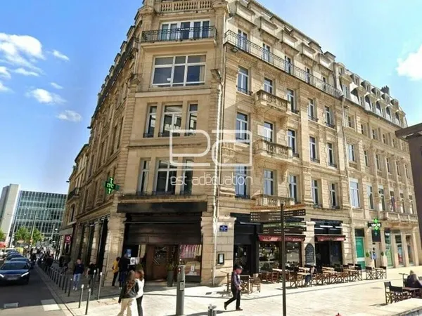 Bureaux 273 m²