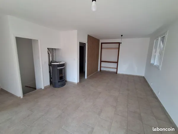 Maison rénovée à louer - 4 chambres + bureau