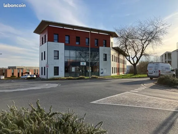 Bureaux 1 410 m²