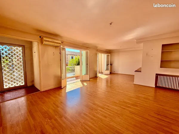 Grand T3 de 100m2 Centre ville AUCH