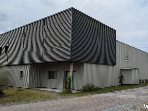 Local d'activité 530m² Parc Mios Entreprises direct A63
