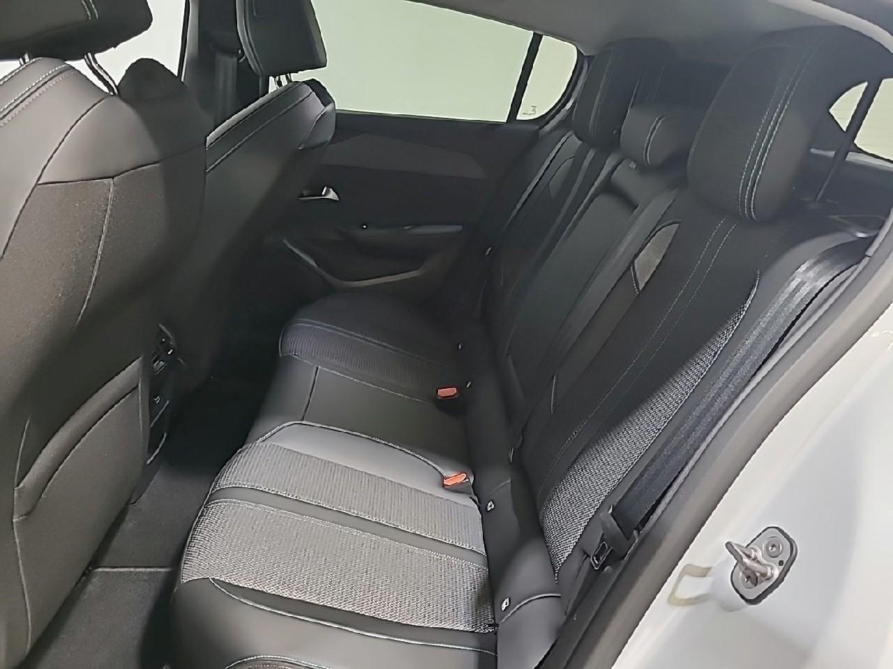 Peugeot 308 bluehdi 130ch s&s eat8 allure — photo 13