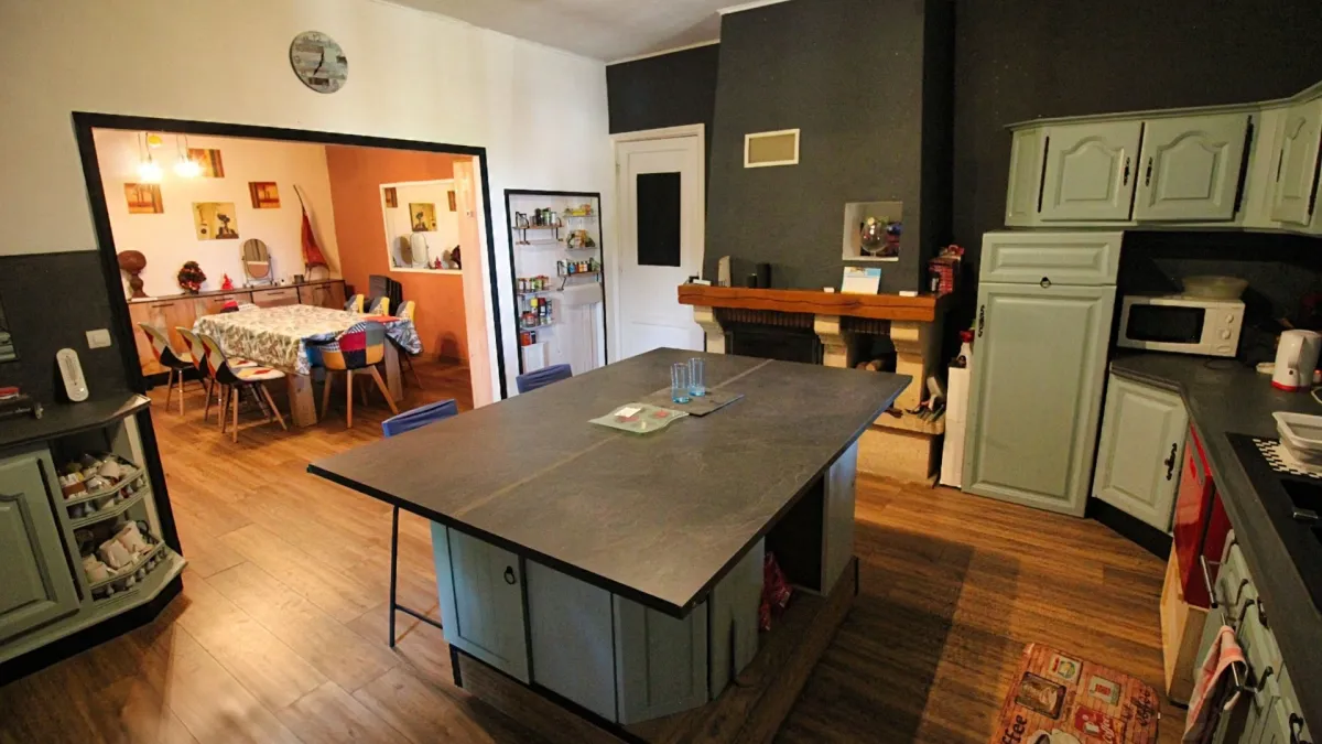 Photo 3
