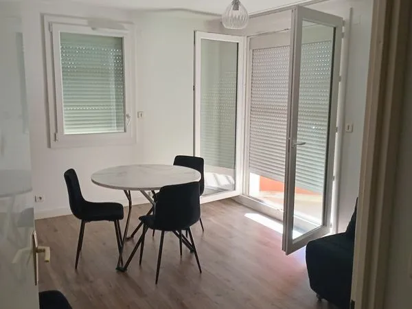 T1 BIS 32 m² - BALCON SANS VIS-À-VIS - proche Arènes/Hippodrome
