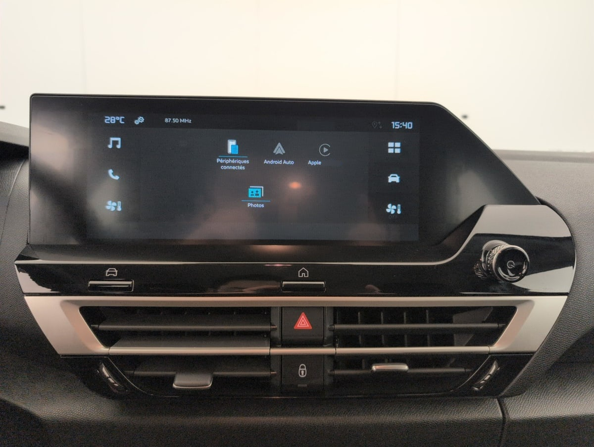 Citroën C4 — photo 17
