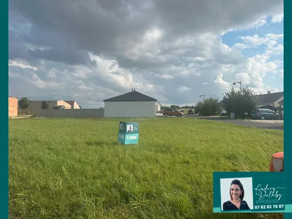 Terrain 888 m² MAISONS EN CHAMPAGNE