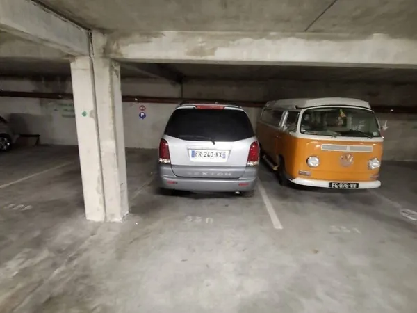 Parking 11 m²