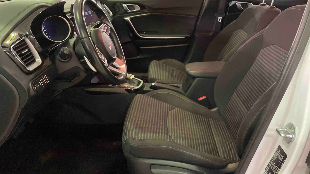 KIA CEED 1.6 CRDi 136 ch MHEV DCT7 — photo 12