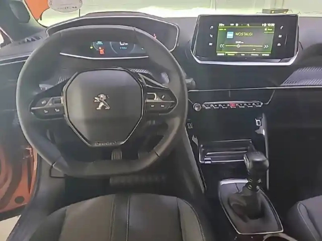 Peugeot 2008 puretech 130 s&amp;s bvm6 — photo 30