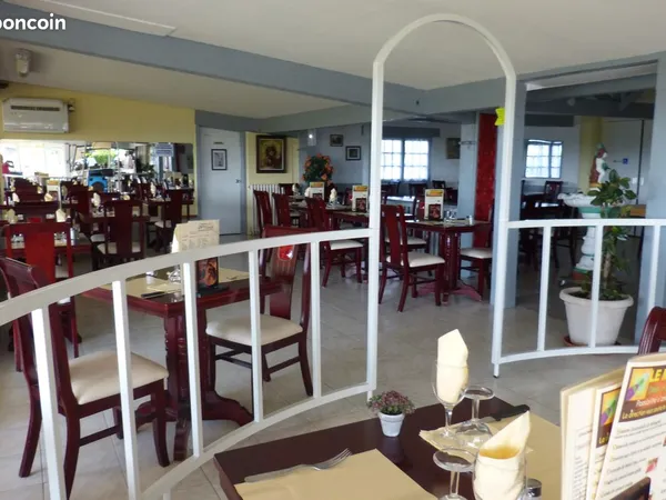 Vend commerce restauration avec habitation