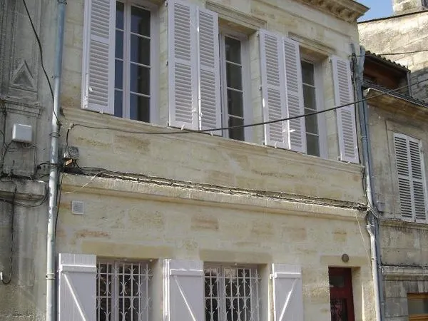 Location T3 Bordeaux rive droite ( vieux Lormont )