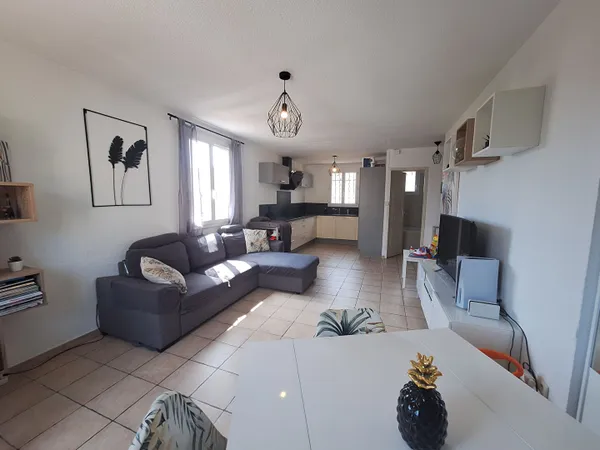 HYERES EST - Maison - 99m² - Garage
