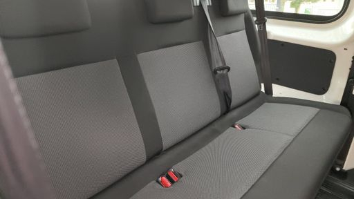 Toyota ProAce Combi Long 1.5 D-4D 120 - Dynamic – 2021 – 114750 km – Diesel – Boîte Manuelle — photo 14