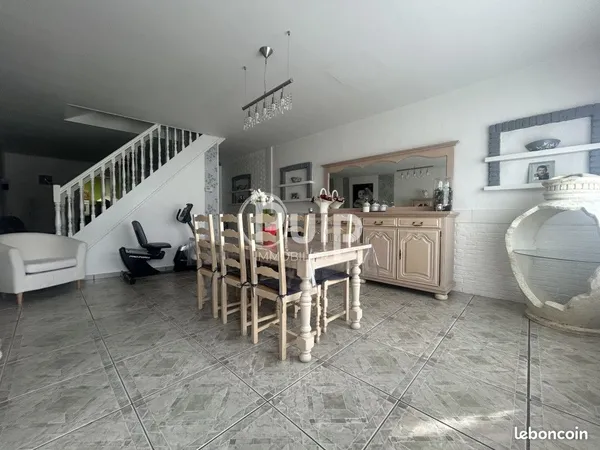 Maison 6 pièces 140 m²