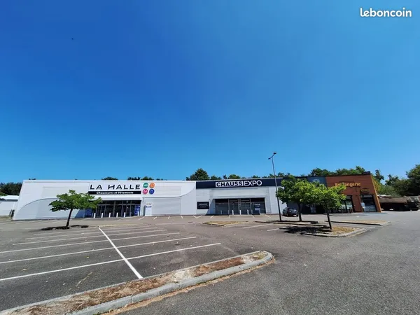 Local commercial 610 m² Aire-sur-l'Adour