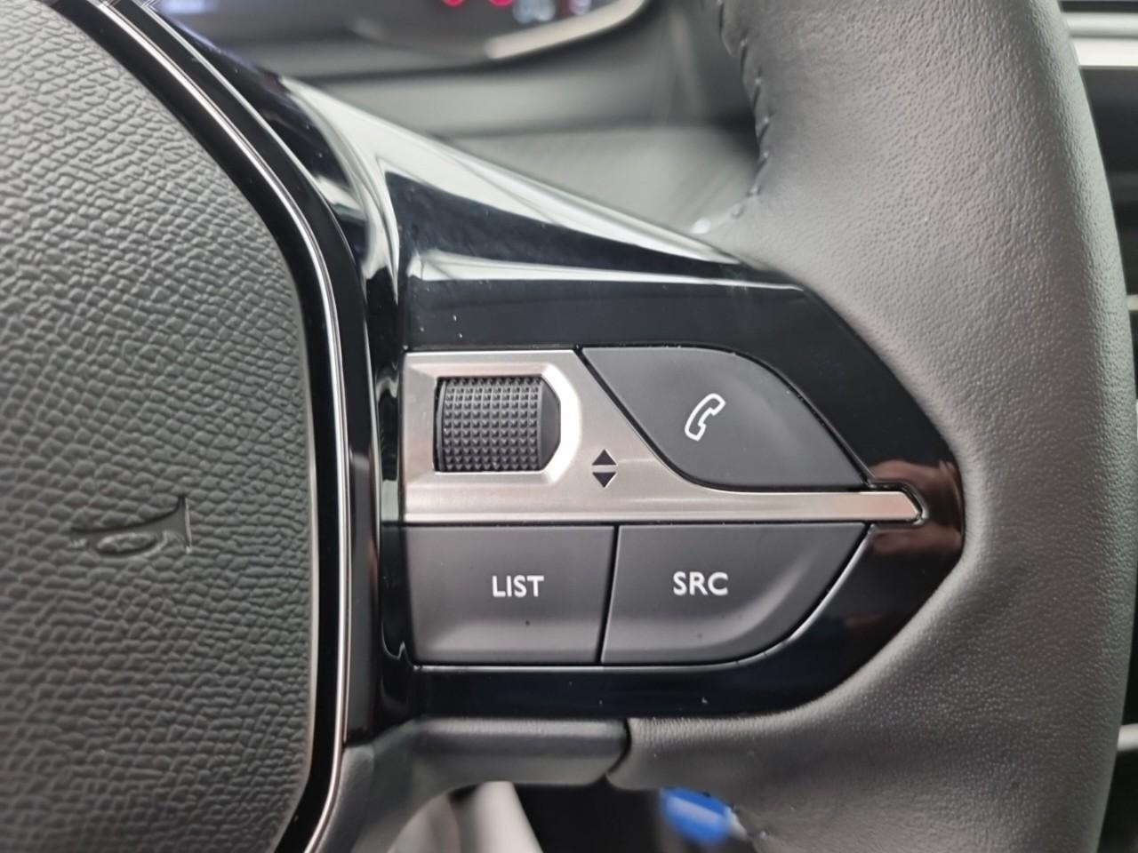 Peugeot 208 100 s&s bvm6 style — photo 23
