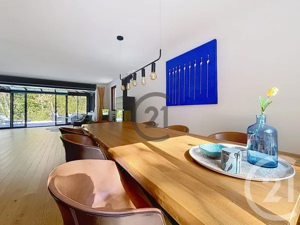 Maison 7 pièces 203 m²
