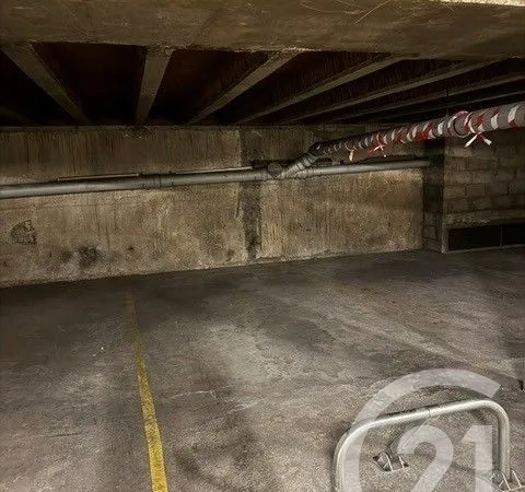 Parking 12 m²