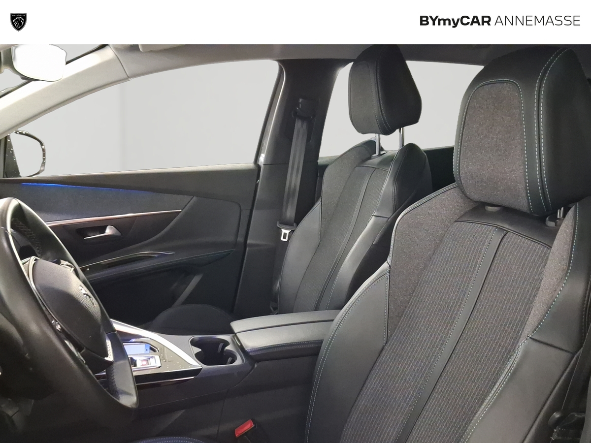 Peugeot 3008 Hybrid 225 e-EAT8 — photo 11