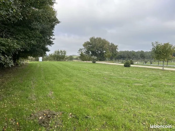 Terrain 901 m² Nanteuil-en-Vallée
