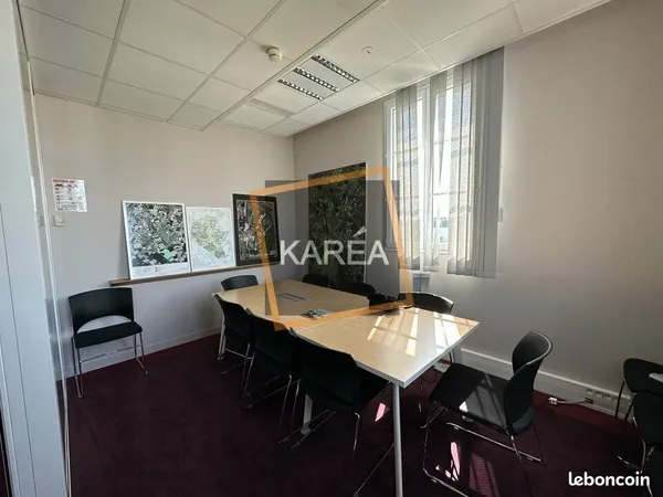 BUREAUX 141 m² CHESSY