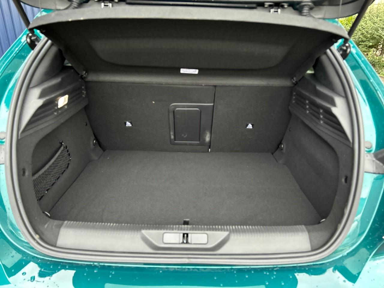 Peugeot 308 e-308 156ch batterie 55 kwh gt exclusive — photo 6