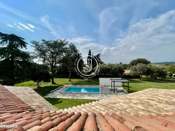 Villa 6 pièces 161 m²
