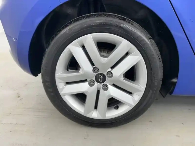 Renault Clio blue dci 100 — photo 22