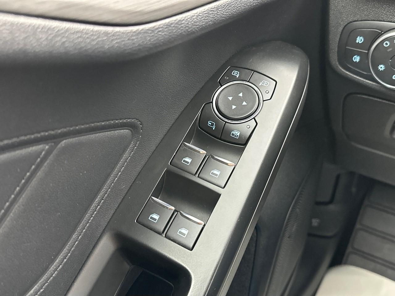 Ford Focus 1.0 ecoboost 125 s&s titanium — photo 15