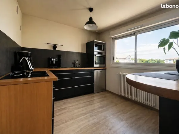 85 000 Appartement 98m² - 5 pièces lumineux avec balcon - Blois Ouest