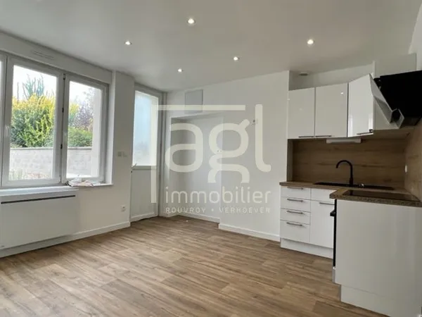 DUNKERQUE ROSENDAEL, F2 rénové en RDC avec jardin.