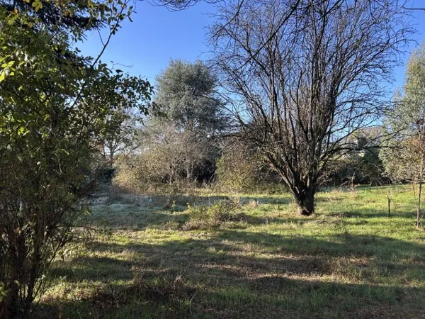Terrain 236 m²