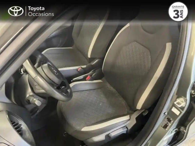Toyota Aygo x 1.0 vvt-i 72ch design s-cvt — photo 11
