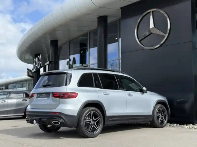 Mercedes Glb 200 d amg line — photo 42