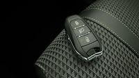 Peugeot 2008 1.2 PureTech 130ch S&S GT Line EAT8 7cv — photo 16