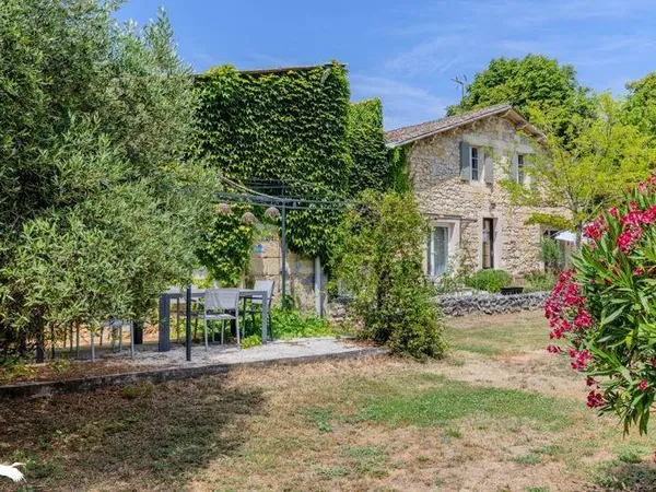 Maison 6 pièces 250 m²