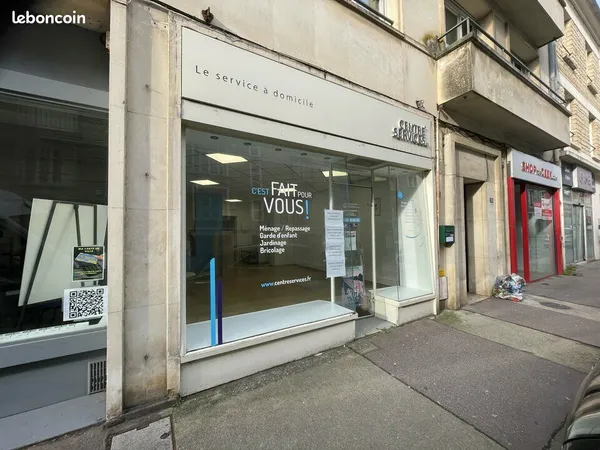 Local commercial 58 m² POITIERS