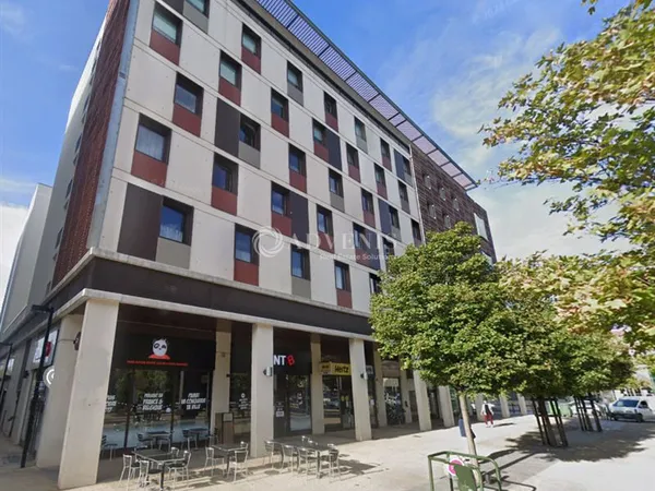 Local commercial 1 110 m²