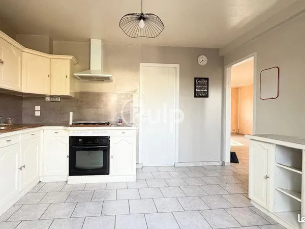Maison 6 pièces 85 m²