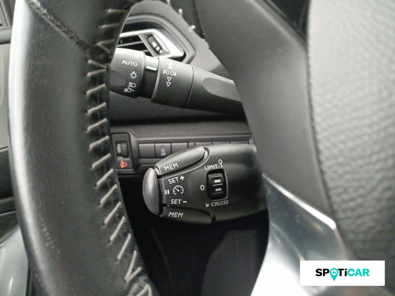 Peugeot 308 1.5 bluehdi 100ch e6.c s&s style — photo 16