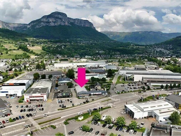 Local commercial 445 m²